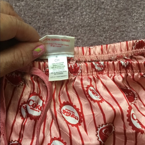Coca Cola collectors loungewear  Official licensed - Picture 6 of 7